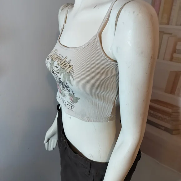 Vintage Graphic Crop Top - Cream - Picture 3 of 6
